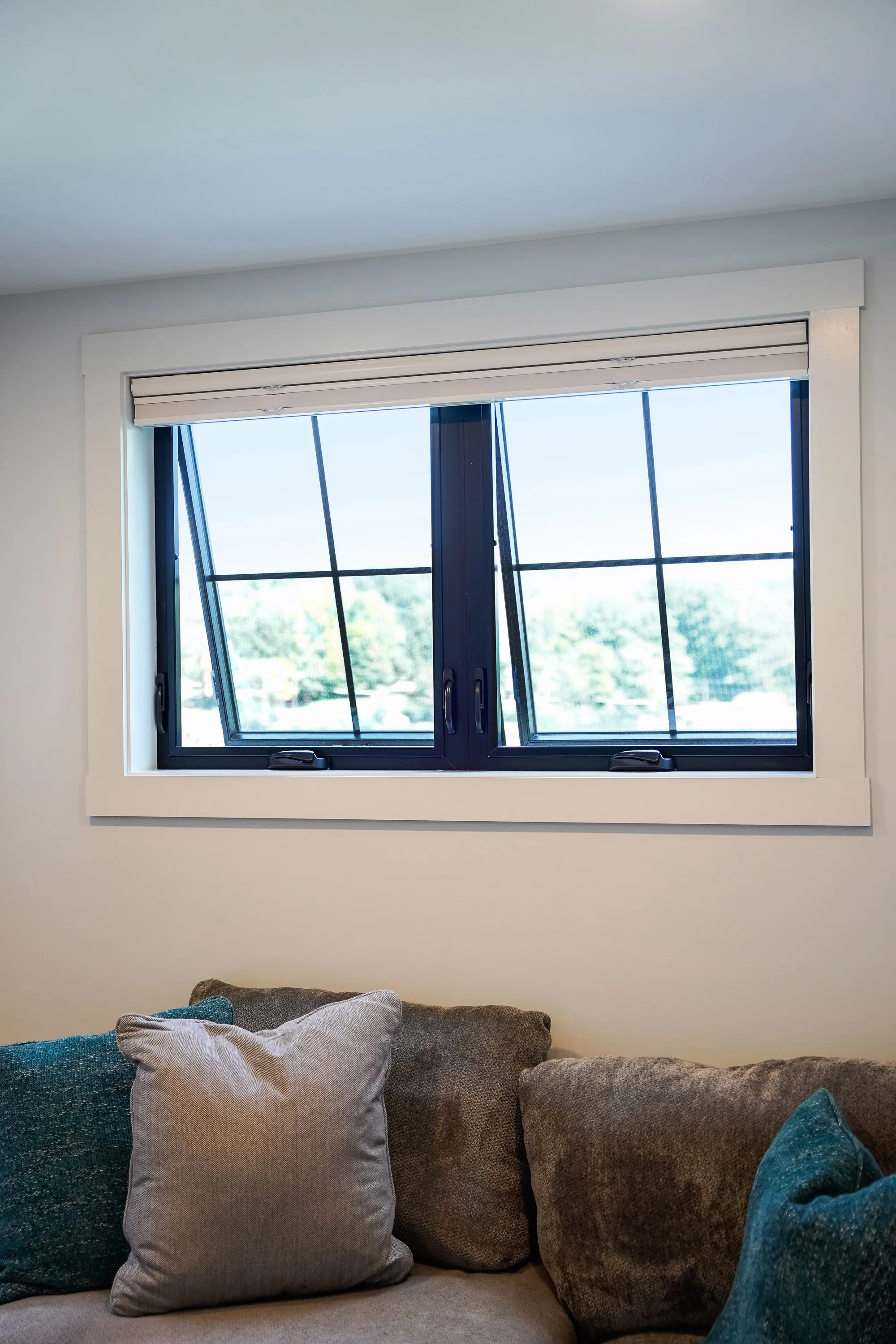 DN Casement Windows Factory Supply Double Glazed Windows Thermal Break Aluminum Awning Window Powder Coated Custom-made
DN Casement Windows Factory Supply Double Glazed Windows Thermal Break Aluminum Awning Window Powder Coated Custom-made