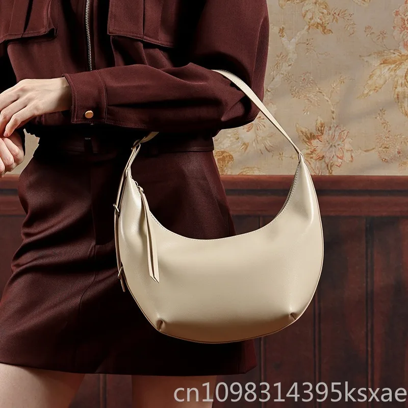 Women's Dumpling Croissant Crossbody Bag with Large Capacity Underarm Shoulder Trendy Korean Spring Summer
Women's Dumpling Croissant Crossbody Bag with Large Capacity Underarm Shoulder Trendy Korean Spring Summer