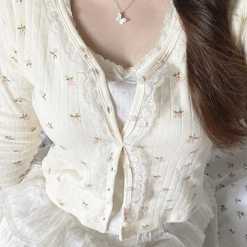 High Quality Crochet Lace Korean Sweet Floral Cardigan Jackets Spring Slim Fit Long Sleeve Knitting Button Up Coats Women Y2K
High Quality Crochet Lace Korean Sweet Floral Cardigan Jackets Spring Slim Fit Long Sleeve Knitting Button Up Coats Women Y2K