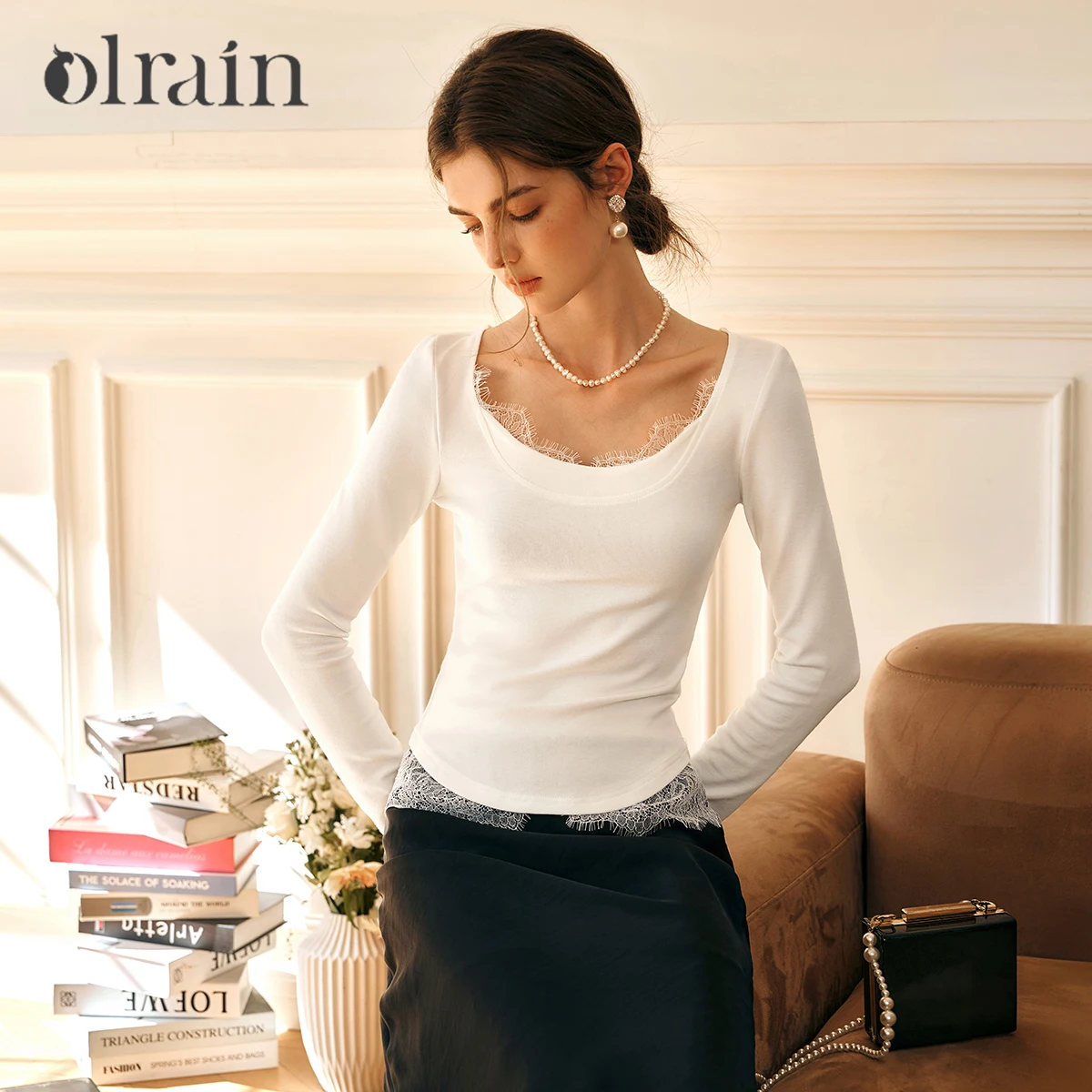 OLrain French Lace T-shirt Women's Spring 2025 New Elegant Temperament Big U-neck Long-sleeved Top M57CT95803
OLrain French Lace T-shirt Women's Spring 2025 New Elegant Temperament Big U-neck Long-sleeved Top M57CT95803