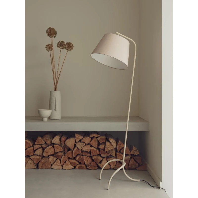 Modern simple light luxury Nordic style floor lamp living room bedroom sofa corner side ambient lamp
Modern simple light luxury Nordic style floor lamp living room bedroom sofa corner side ambient lamp