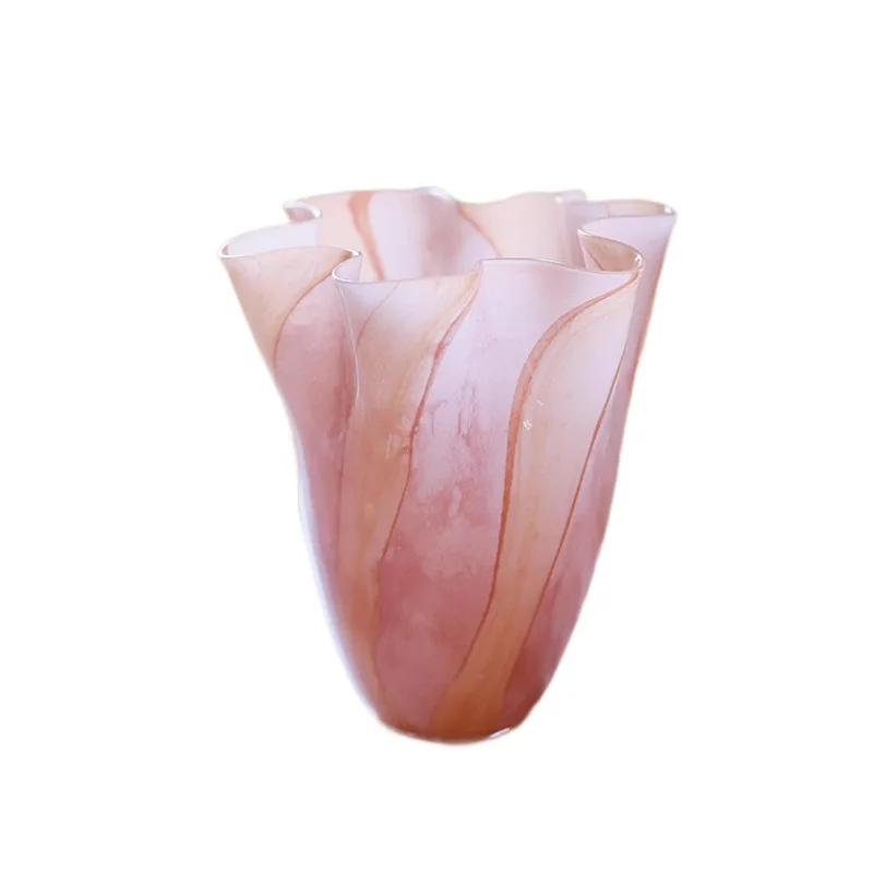 Pink medieval lace glass vase ornament, living room desktop flower arrangement decoration, model room decoration 
Pink medieval lace glass vase ornament, living room desktop flower arrangement decoration, model room decoration