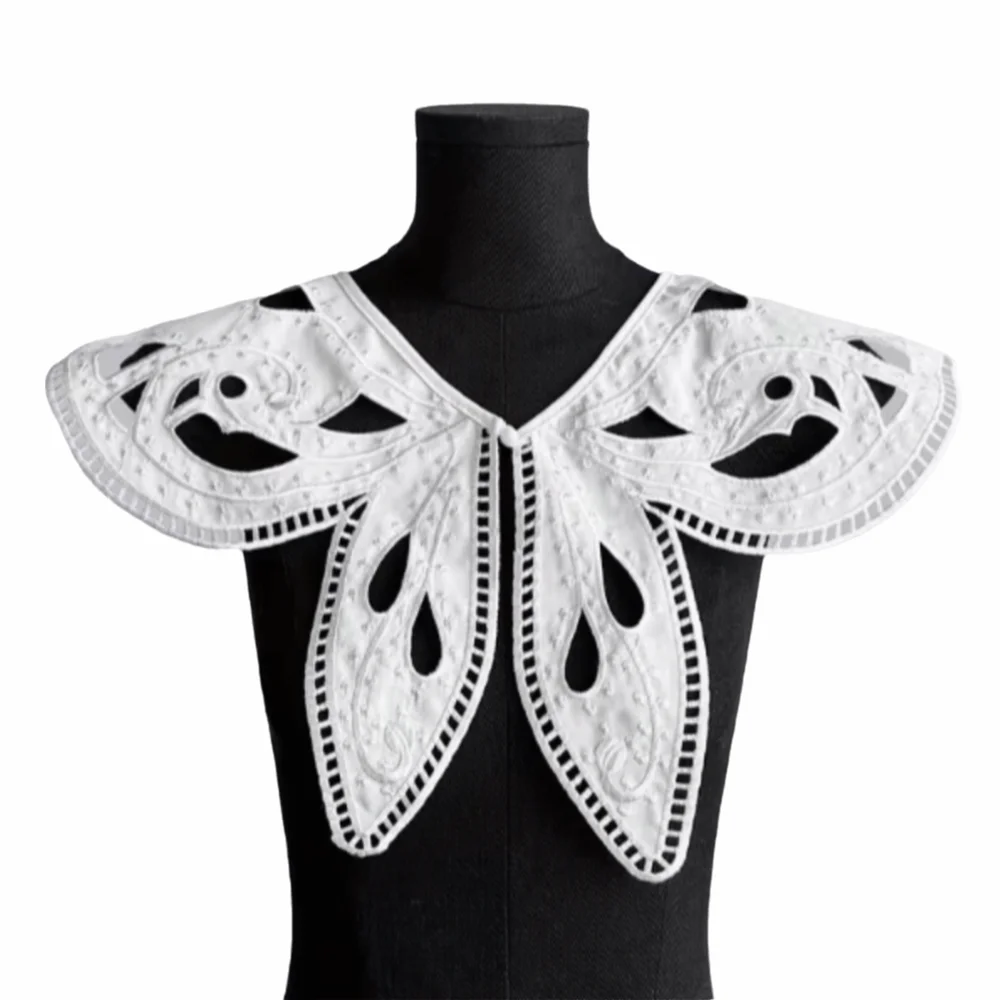 Stylish Polyester Embroidered Lace Fake Collar Detachable Hollow-Out Floral Collar Sweet Bead Decorative Fake Collar Dresses
Stylish Polyester Embroidered Lace Fake Collar Detachable Hollow-Out Floral Collar Sweet Bead Decorative Fake Collar Dresses