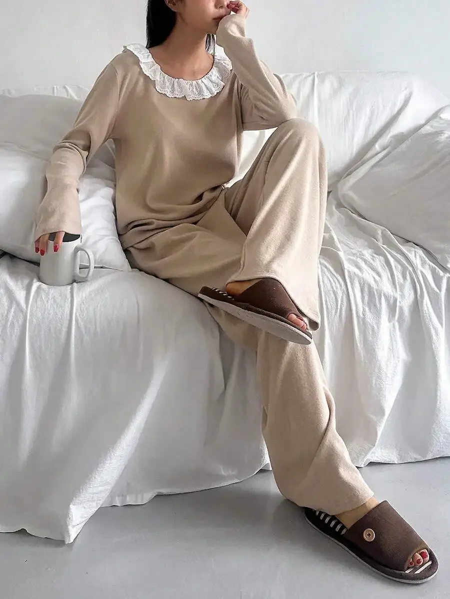 Beige Floral Lace Trim Sleepwear Set Long Sleeve Pajama For Women Fall Winter
Beige Floral Lace Trim Sleepwear Set Long Sleeve Pajama For Women Fall Winter