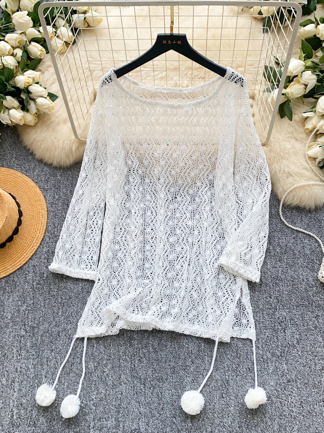 Lace Open Cardigan Women's Summer Long Sleeve Loose Commute Style White Ball Decoration Top Breathable Hollow out Skin-Friendly
Lace Open Cardigan Women's Summer Long Sleeve Loose Commute Style White Ball Decoration Top Breathable Hollow out Skin-Friendly