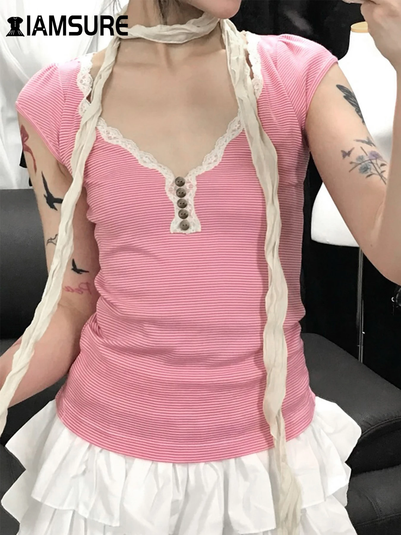 IAMSURE Casual Sweet Lace Trim Striped T Shirt Basic Slim V-Neck Short Sleeve Tees Women 2024 Summer Fashion Streetwear Ladies
IAMSURE Casual Sweet Lace Trim Striped T Shirt Basic Slim V-Neck Short Sleeve Tees Women 2024 Summer Fashion Streetwear Ladies