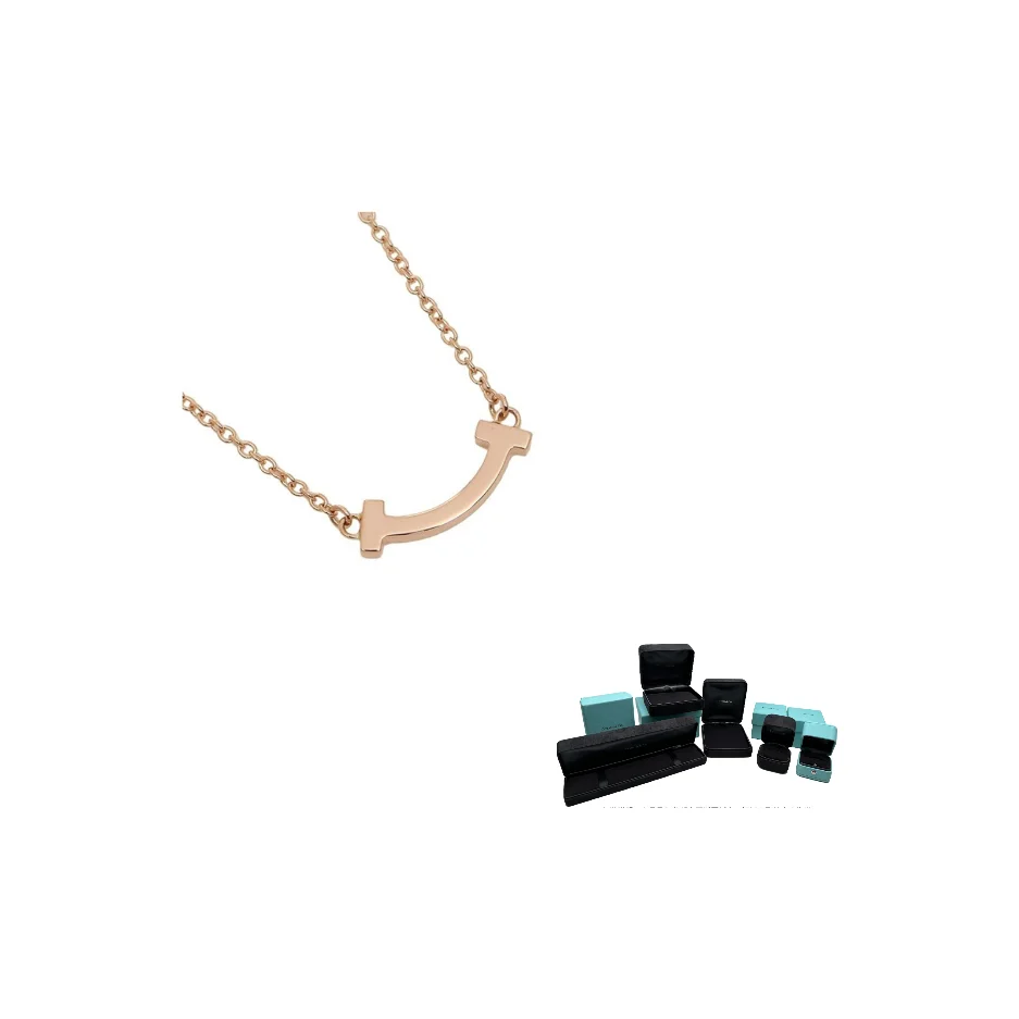Tiffany & CO. 2000-2020s 18K yellow gold T Smile necklace 62617748
Tiffany & CO. 2000-2020s 18K yellow gold T Smile necklace 62617748