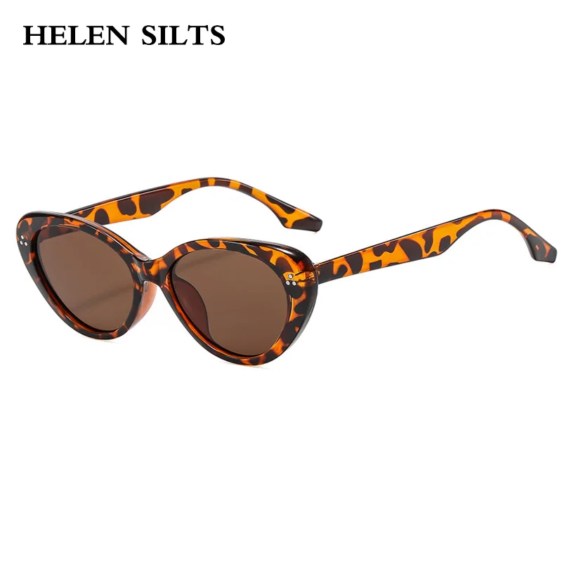 Fashion Trend Cat Eye Women Sunglasses Retro Rivets Decoration Trending Men Punk Luxury Brand Designer Sun Glasses UV400
Fashion Trend Cat Eye Women Sunglasses Retro Rivets Decoration Trending Men Punk Luxury Brand Designer Sun Glasses UV400