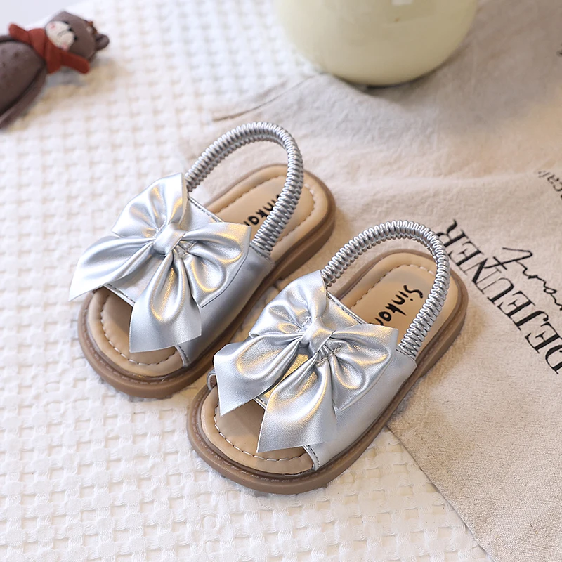 Summer Kids Toddler Girls Princess Bow Slide Sandals Elastic Back Strap Non-Slip Soft Sole for Wedding Party Outdoor Daily Wear
Summer Kids Toddler Girls Princess Bow Slide Sandals Elastic Back Strap Non-Slip Soft Sole for Wedding Party Outdoor Daily Wear