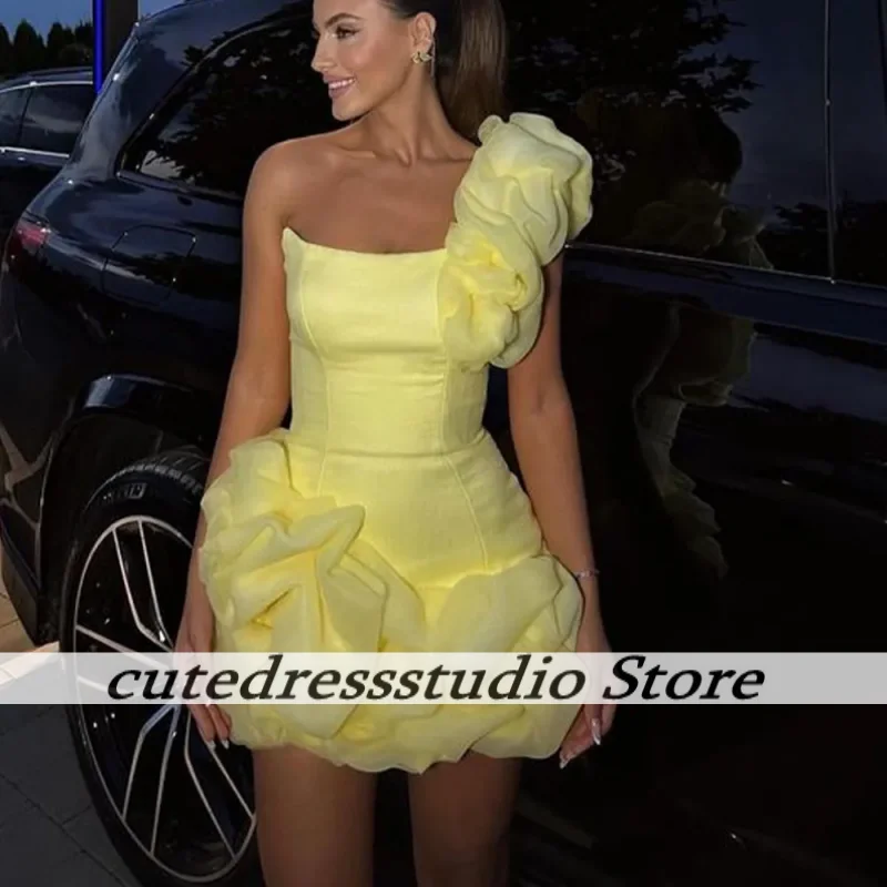 Light Yellow Mini Prom Dresses For Females Cascading Ruffles Mini Cocktail Dress Birthday Party Gowns Homecoming Gown Customized
Light Yellow Mini Prom Dresses For Females Cascading Ruffles Mini Cocktail Dress Birthday Party Gowns Homecoming Gown Customized