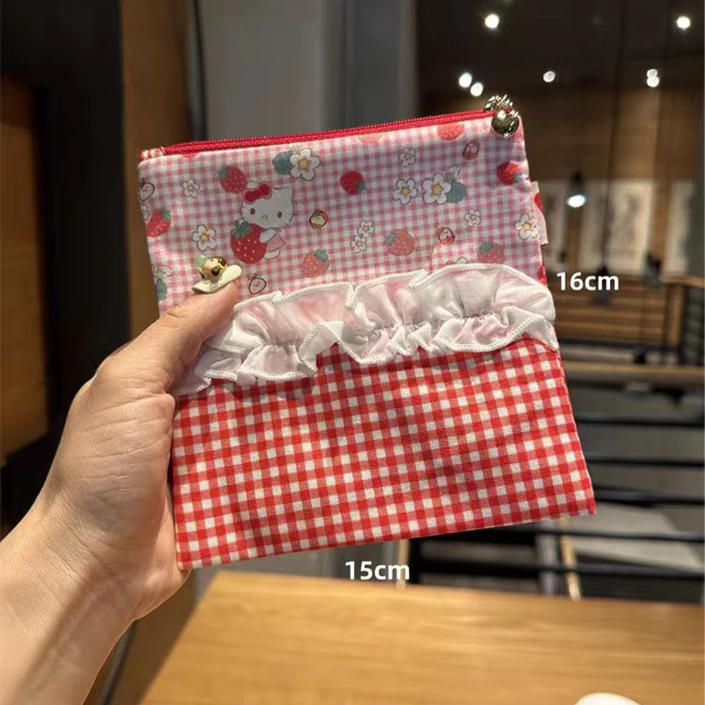 Сумка для хранения Hello Kitty Kawaii Sanrio, сумка для монет на молнии, аниме сумки для помады мультяшный портативный маленький чехол для хранения косметики, подарок
Сумка для хранения Hello Kitty Kawaii Sanrio, сумка для монет на молнии, аниме сумки для помады мультяшный портативный маленький чехол для хранения косметики, подарок