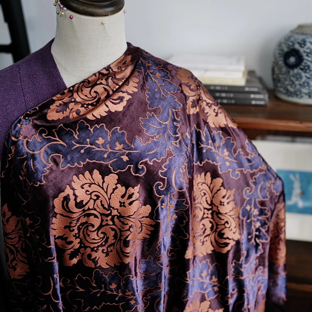 Diamond Pattern Road Flowers Print Bronzing Real Velvet Han Chinese Clothing Cheongsam Customized Fabric Clothing Fabric
Diamond Pattern Road Flowers Print Bronzing Real Velvet Han Chinese Clothing Cheongsam Customized Fabric Clothing Fabric