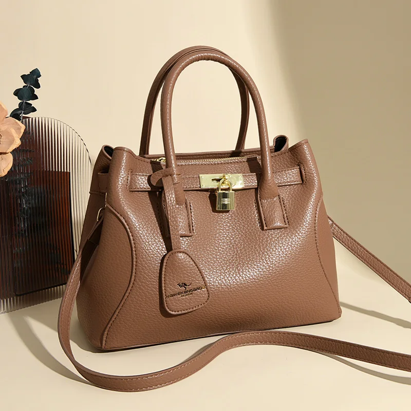 Женские сумки, новый стиль, новинка лета 2024, стильная атмосферная пригородная сумка в иностранном стиле, сумка через плечо на одно плечо, сумка
Женские сумки, новый стиль, новинка лета 2024, стильная атмосферная пригородная сумка в иностранном стиле, сумка через плечо на одно плечо, сумка