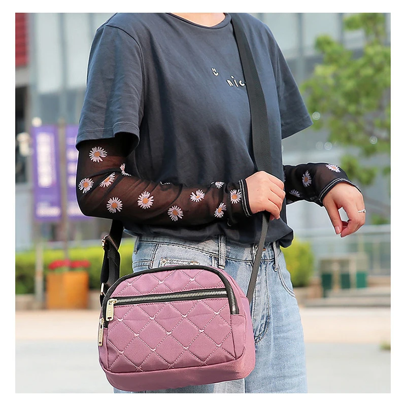 2023 Casual Women Bags Nylon Cloth Lady Messenger Bag Mobile Phone Bag Fashion Designer Shoulder Bag
2023 Casual Women Bags Nylon Cloth Lady Messenger Bag Mobile Phone Bag Fashion Designer Shoulder Bag