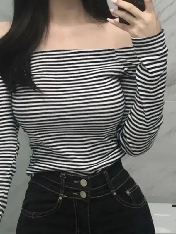 2026 Autumn/winter Korean Version New Slash Collar Off Shoulder Long Sleeve Striped Pullover Women Cinching Waist Slim Top WYHR
2026 Autumn/winter Korean Version New Slash Collar Off Shoulder Long Sleeve Striped Pullover Women Cinching Waist Slim Top WYHR