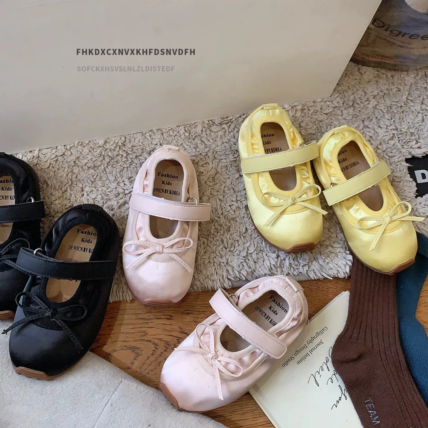 Children's dance shoes For Girls PU Leather Bow Autumn Fashion Flat Bottom Breathable Soft Bottom Yellow Pink Size 22-33
Children's dance shoes For Girls PU Leather Bow Autumn Fashion Flat Bottom Breathable Soft Bottom Yellow Pink Size 22-33