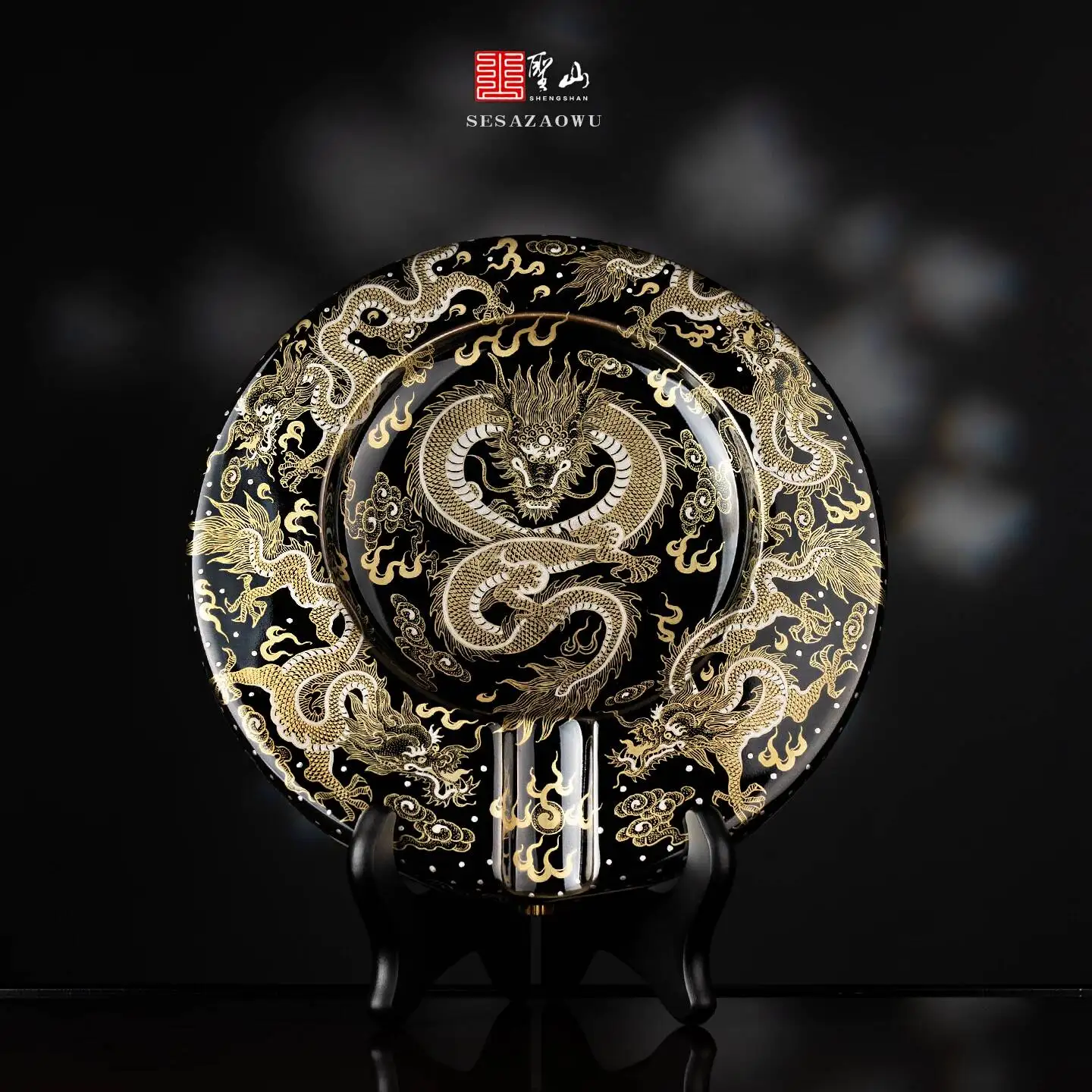 Jingdezhen High-End Black Gold Glaze Gold-Silver Five Dragons Shining Cigar Jar Ceramic Ornament Ashtray
Jingdezhen High-End Black Gold Glaze Gold-Silver Five Dragons Shining Cigar Jar Ceramic Ornament Ashtray