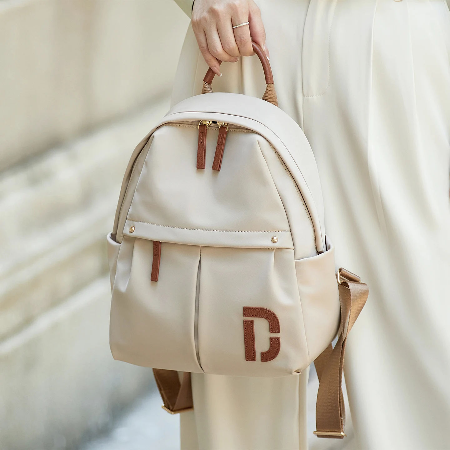 New Oxford &Leather Female Letter Backpack School Bags Luxury Designer for Girls Women Backpacks Travel Light Weight JH637
New Oxford &Leather Female Letter Backpack School Bags Luxury Designer for Girls Women Backpacks Travel Light Weight JH637