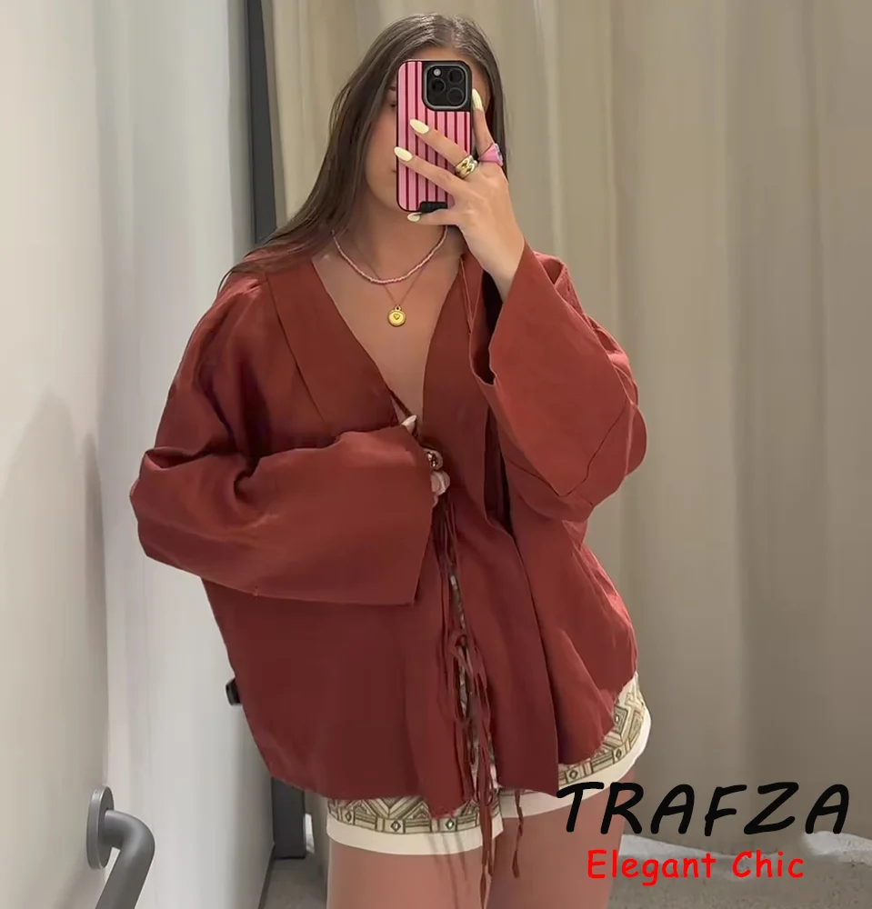TRAFZA Vintage Chic Loose Lace-up Shirts Women's Long Sleeve Shirt 2025 Spring Summer Fashion High Street Vacation Casual Shirts
TRAFZA Vintage Chic Loose Lace-up Shirts Women's Long Sleeve Shirt 2025 Spring Summer Fashion High Street Vacation Casual Shirts