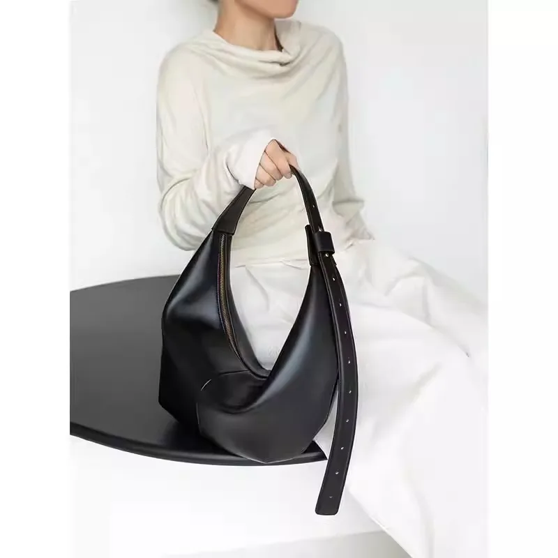 High-quality Dumpling Bags Armpit Bags Commuting Bag Hand-held Single Shoulder Crossbody Large Capacity Black Bags
High-quality Dumpling Bags Armpit Bags Commuting Bag Hand-held Single Shoulder Crossbody Large Capacity Black Bags