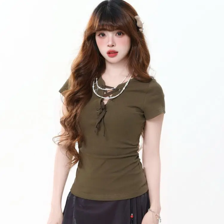 Women Summer 2025 New Style Waist-closing and Slim Temperament V-neck Top American Retro Short-sleeved T-shirt
Women Summer 2025 New Style Waist-closing and Slim Temperament V-neck Top American Retro Short-sleeved T-shirt