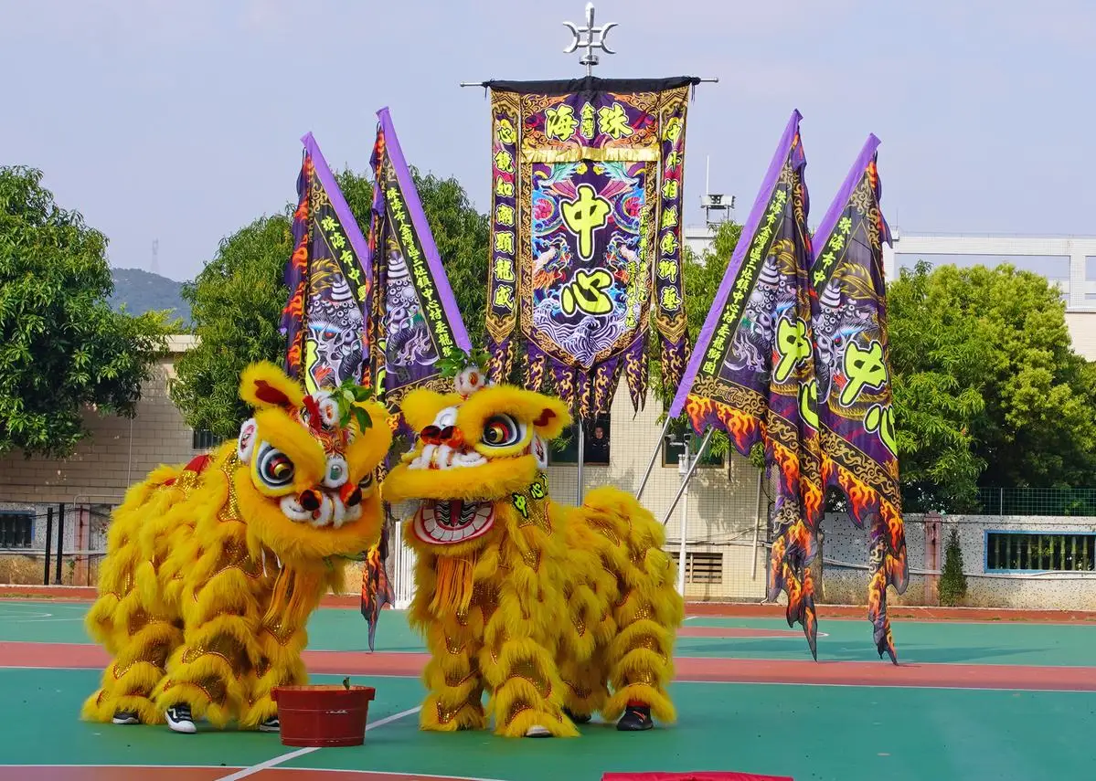60cm* 40cm Lion Dance triang Flag Opening Ceremony Banner Decorations Flags Xmas Door Flags Birthday New Year Festival Carnival
60cm* 40cm Lion Dance triang Flag Opening Ceremony Banner Decorations Flags Xmas Door Flags Birthday New Year Festival Carnival