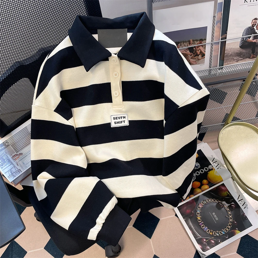 Retro Black White Striped Button Women Pullover 2022 Autumn Loose Long-sleeved Patch Hoodies Female Casual Lapel Top
Retro Black White Striped Button Women Pullover 2022 Autumn Loose Long-sleeved Patch Hoodies Female Casual Lapel Top