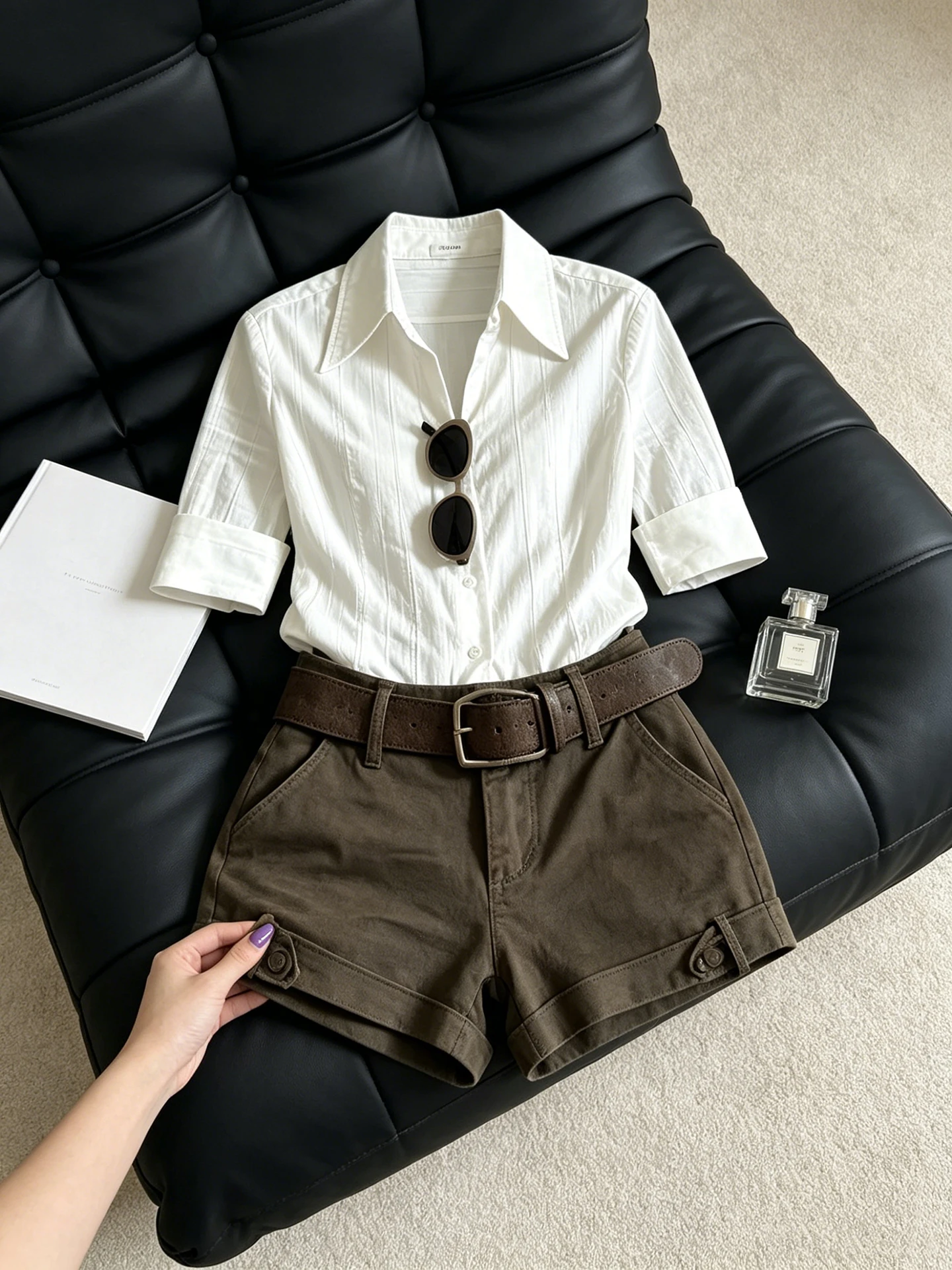 Korean Elegance White Shirt mid Sleeve High Waist Shorts Summer Beautiful Set Women's Fashion Casual Wear Standard Size
Korean Elegance White Shirt mid Sleeve High Waist Shorts Summer Beautiful Set Women's Fashion Casual Wear Standard Size