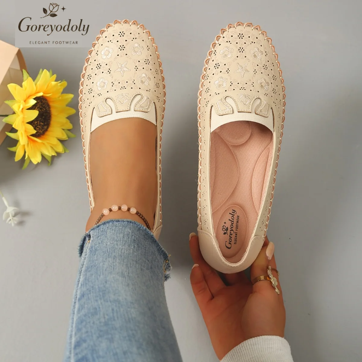 Goreyodoly Womens Casual Slip On Flats Embroidered Pattern Elastic Band Breathable Lightweight Comfortable Walking Shoes
Goreyodoly Womens Casual Slip On Flats Embroidered Pattern Elastic Band Breathable Lightweight Comfortable Walking Shoes