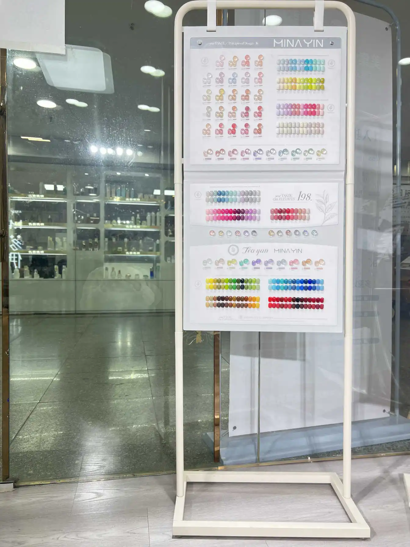 MINAYIN 198 Colors Multicolor Nail Gel Set 2025 New Fashion Hot Sale Nail Art Kit Non-toxic UV Gel Nail Salon Wholesale
MINAYIN 198 Colors Multicolor Nail Gel Set 2025 New Fashion Hot Sale Nail Art Kit Non-toxic UV Gel Nail Salon Wholesale