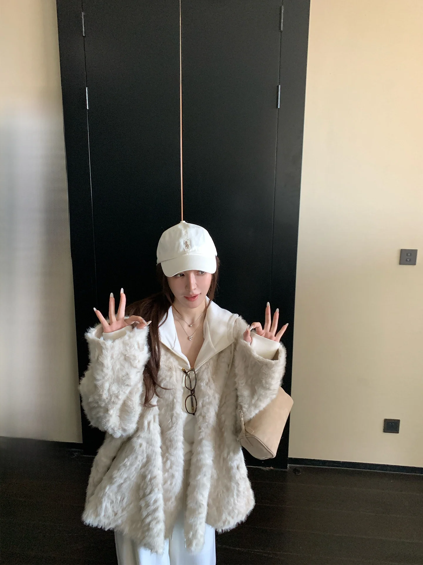 Skk Store Top Str Thousand Daughter Eco-friendly Small Lake eep Faux Fur Inteated Skin Velvet Jaet Women's Sle
Skk Store Top Str Thousand Daughter Eco-friendly Small Lake eep Faux Fur Inteated Skin Velvet Jaet Women's Sle