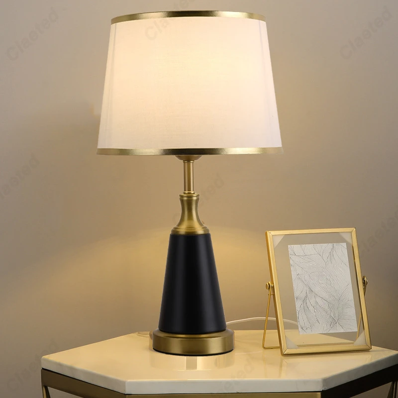 Creative Simple LED Fabric Lampshade European Table Lamp Bedroom Bedside Warm Romantic Atmosphere Lighting Lamps
Creative Simple LED Fabric Lampshade European Table Lamp Bedroom Bedside Warm Romantic Atmosphere Lighting Lamps