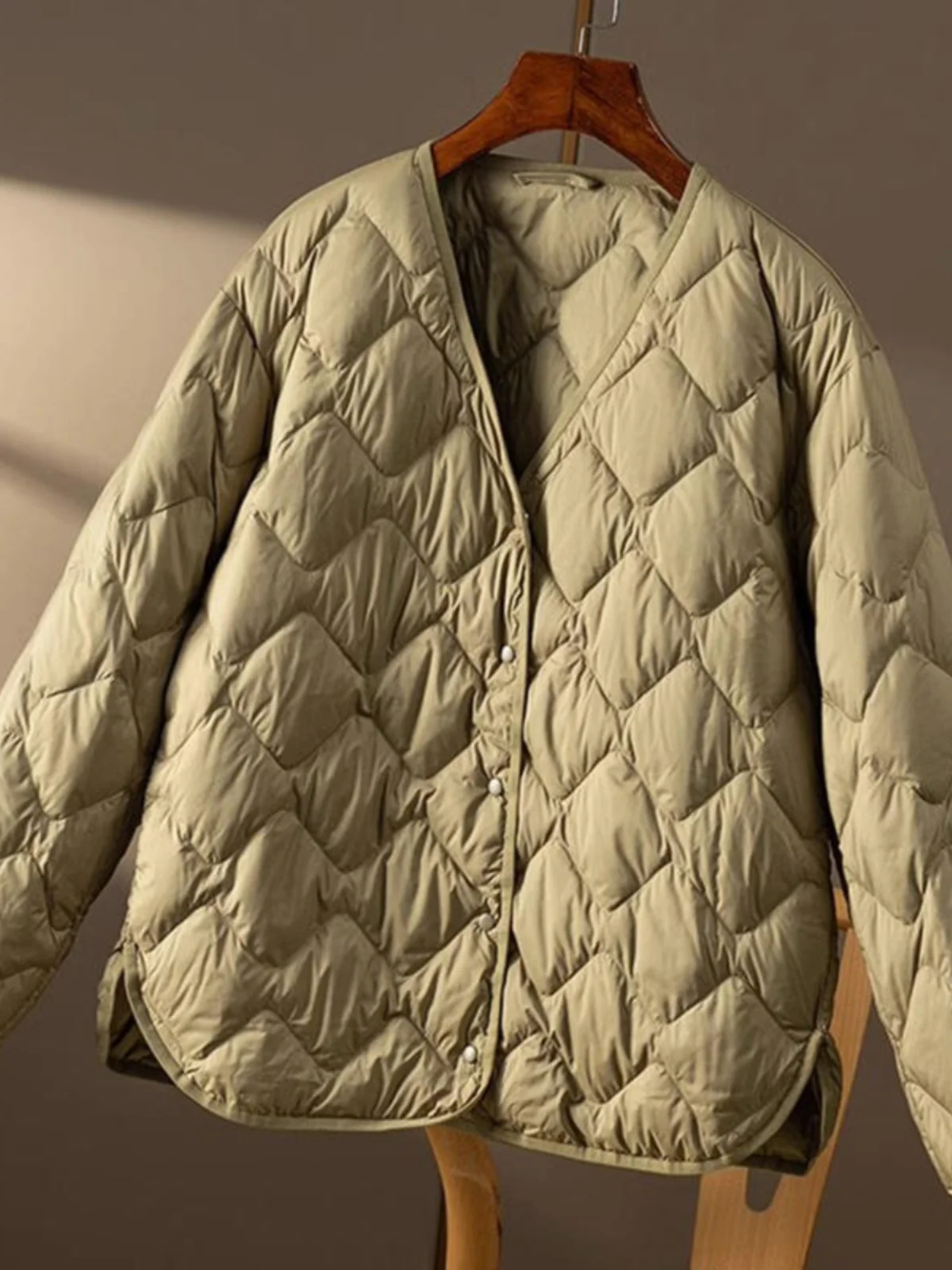 Retro Japanese Sle Lightweight down Cotton Jaet Women Winter Faion Loose V-Ne Interlined Thiened Warm Cotton Coat
Retro Japanese Sle Lightweight down Cotton Jaet Women Winter Faion Loose V-Ne Interlined Thiened Warm Cotton Coat