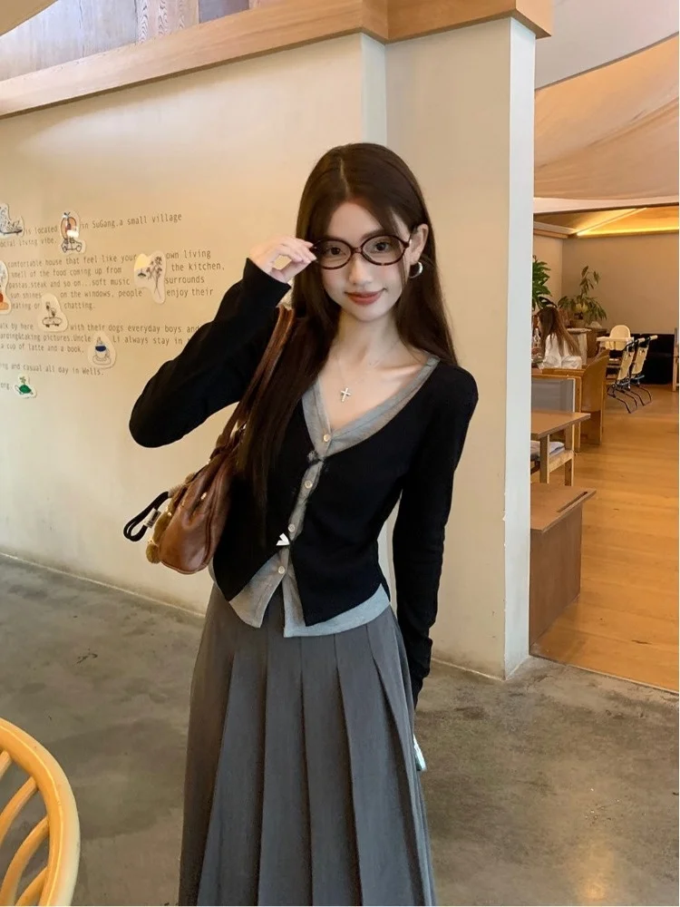 Весенний женский вязаный кардиган с V-образным вырезом, длинными рукавами, узлом и приталенным силуэтом, модный дизайн
Весенний женский вязаный кардиган с V-образным вырезом, длинными рукавами, узлом и приталенным силуэтом, модный дизайн