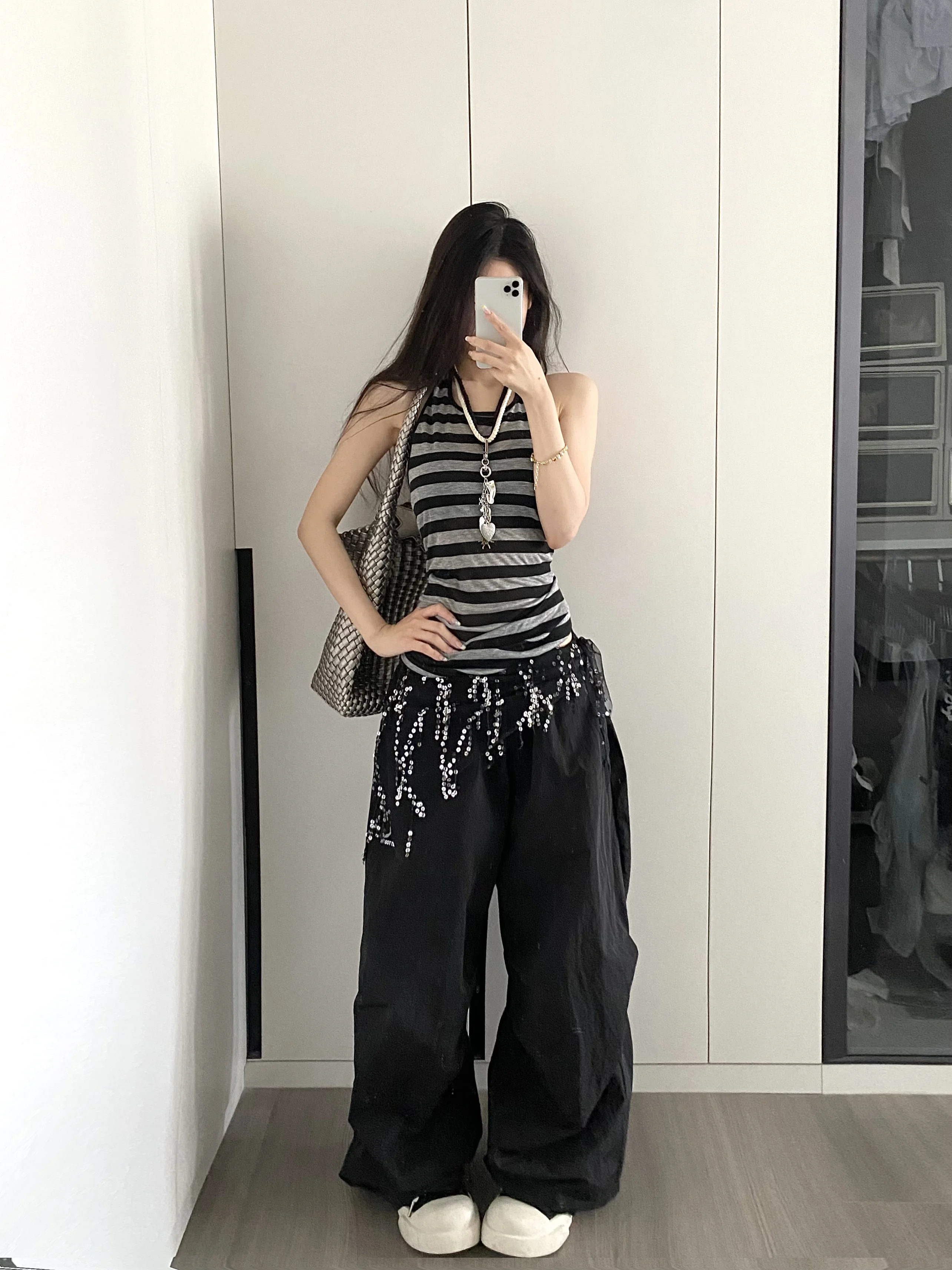 Брюки женские на молнии в промежности весенние уличные плиссированные струящиеся легкие широкие элегантные в корейском стиле минимализм городские поездки OL
Брюки женские на молнии в промежности весенние уличные плиссированные струящиеся легкие широкие элегантные в корейском стиле минимализм городские поездки OL