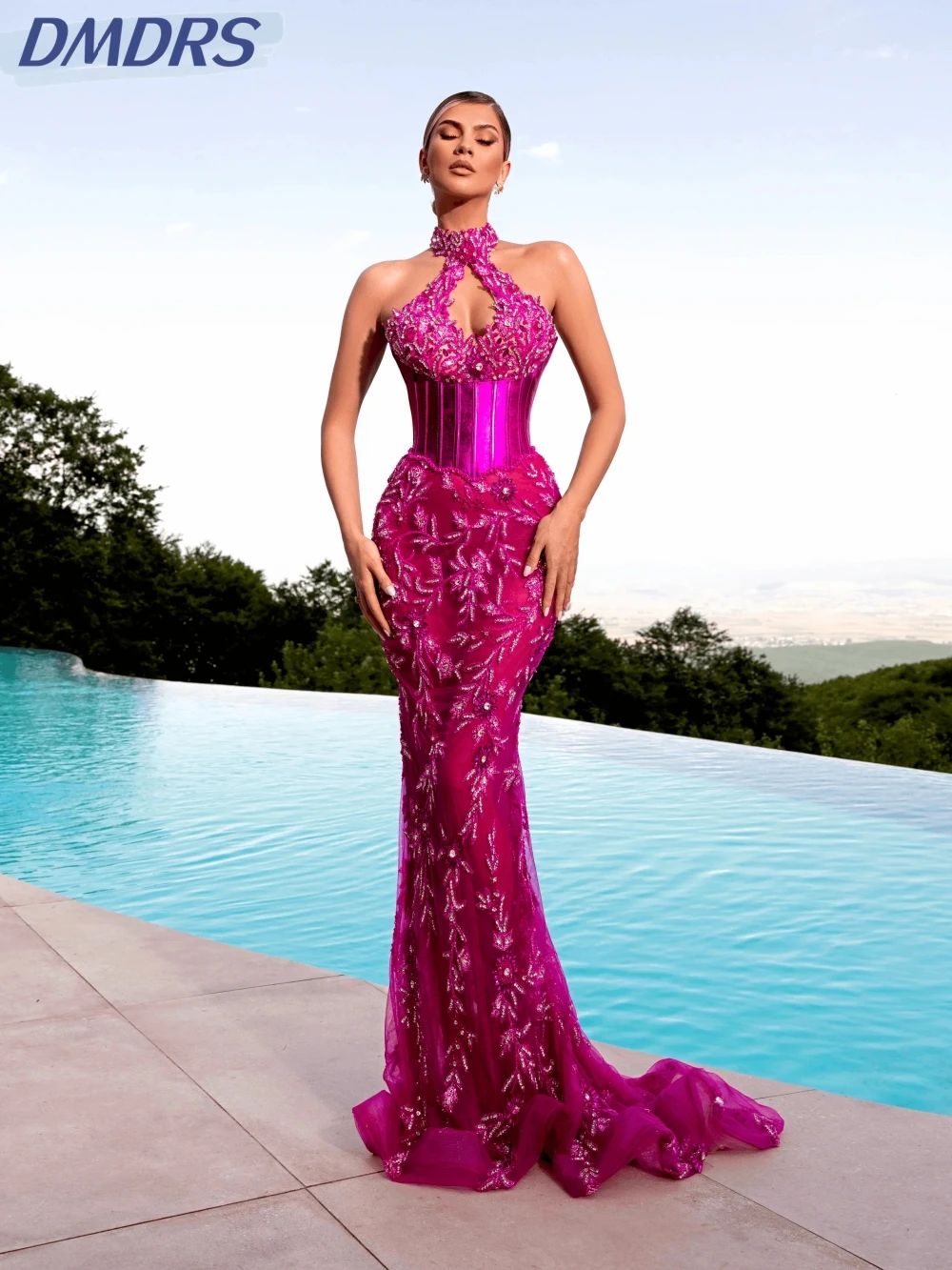 Illusion Gorgeous Beaded Crystal Evening Dress Sexy Halter Mermaid Long Wedding Party Gown Customized Sleeveless Prom Dresses
Illusion Gorgeous Beaded Crystal Evening Dress Sexy Halter Mermaid Long Wedding Party Gown Customized Sleeveless Prom Dresses