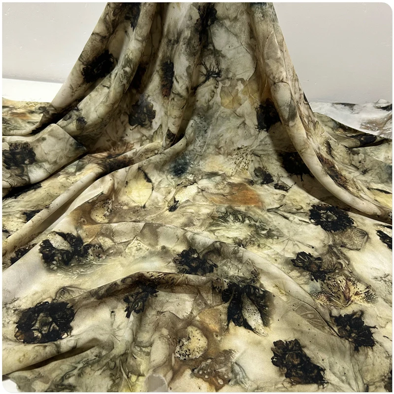 Vintage Leaf Breathable Digital Print Crepe Faux Silk Fabric – Summer Fashion & Diy Wide 150cm
Vintage Leaf Breathable Digital Print Crepe Faux Silk Fabric – Summer Fashion & Diy Wide 150cm