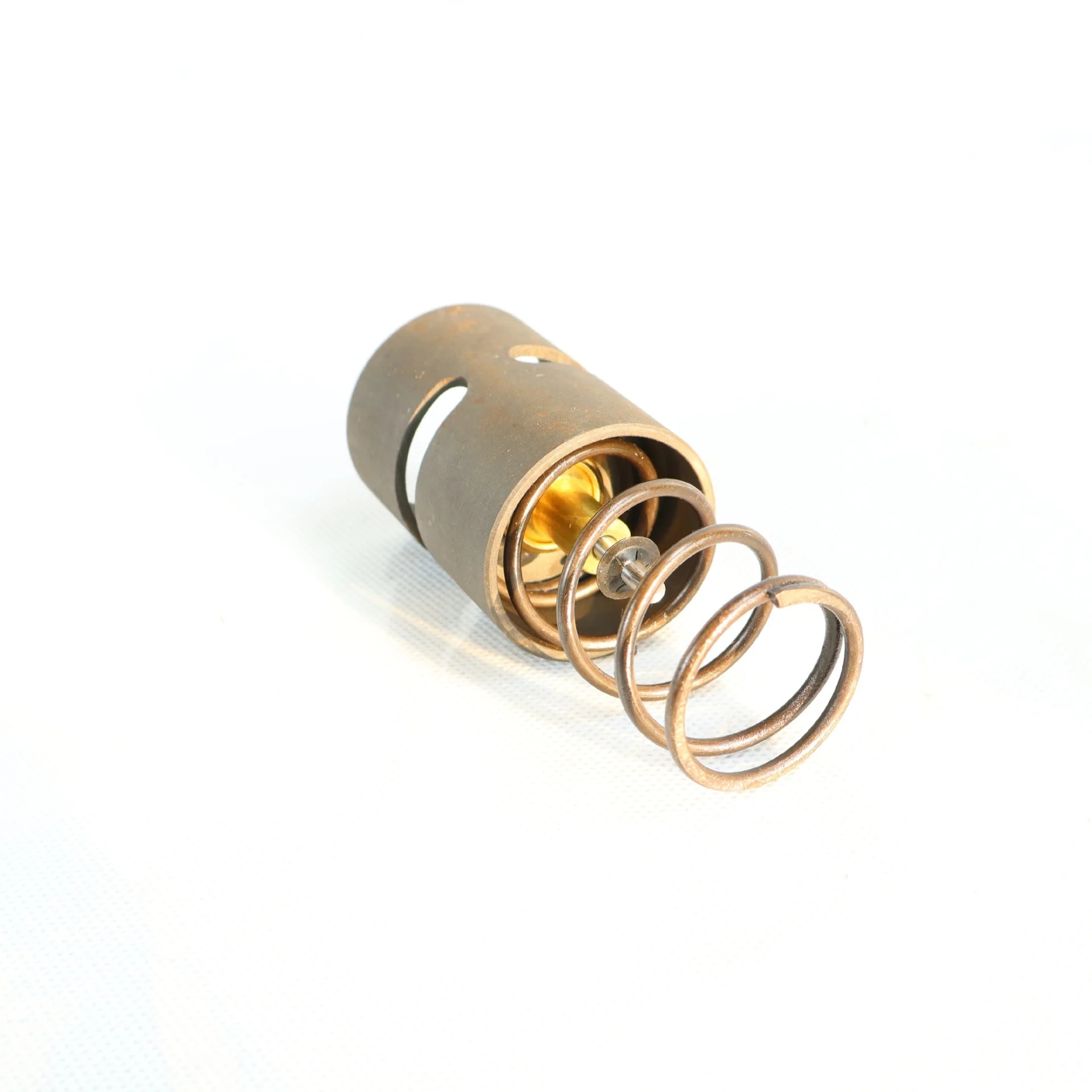 Термостатический клапан Atlas Copco 2901906900 для воздушного компрессора, клапан регулировки температуры, запасные части для винтового компрессора
Термостатический клапан Atlas Copco 2901906900 для воздушного компрессора, клапан регулировки температуры, запасные части для винтового компрессора