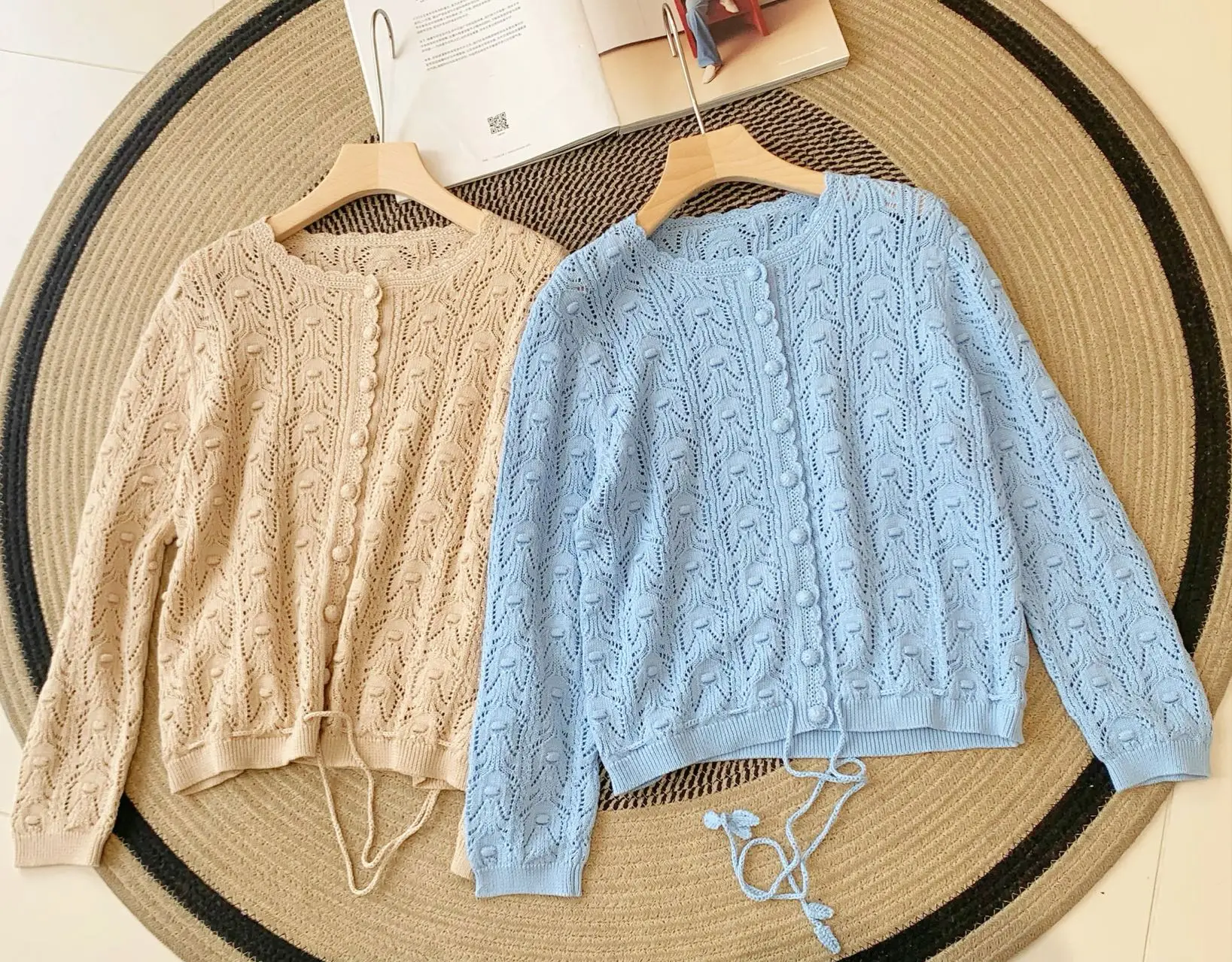 Autumn And Winter New High Quality Fashion Casual Three-Dimensional Hollow Cardigan For Women
Autumn And Winter New High Quality Fashion Casual Three-Dimensional Hollow Cardigan For Women