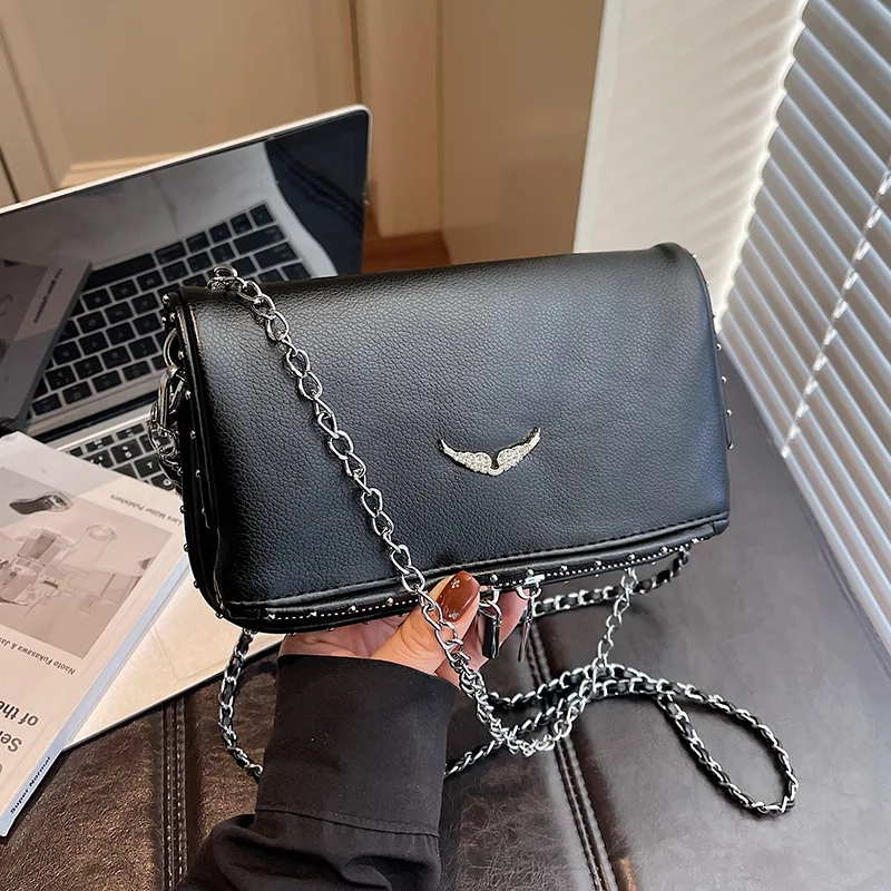 2026 женская мини-сумка в стиле ретро, элегантная маленькая квадратная сумка через плечо, винтажный кошелек с цепочкой и ремешком
2026 женская мини-сумка в стиле ретро, элегантная маленькая квадратная сумка через плечо, винтажный кошелек с цепочкой и ремешком