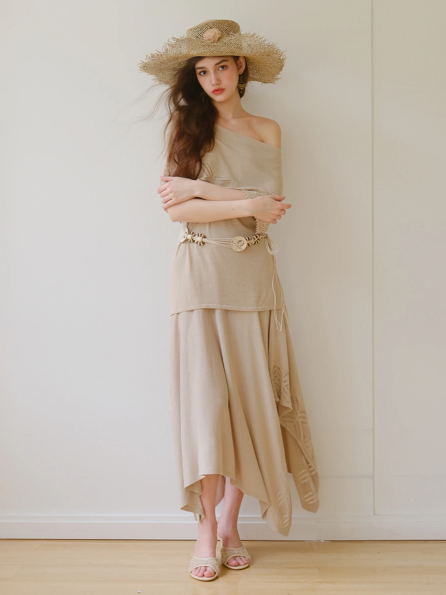 Peter Pan Uncle Knitted Hollow out One Shoulder Top with Asymmetrical Skirt Two Piece Set Spring Fashion Women's Ensemble
Peter Pan Uncle Knitted Hollow out One Shoulder Top with Asymmetrical Skirt Two Piece Set Spring Fashion Women's Ensemble