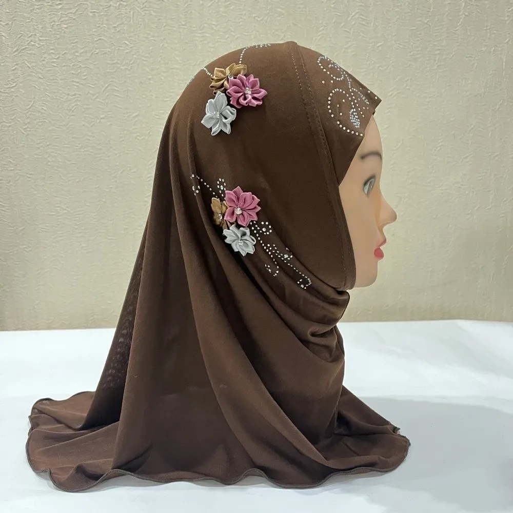 Beautiful Flower Design Kids Hijab Jersey Material Pull On Style Girls Hijab Stretchable Breathable Islamic Headscarf School
Beautiful Flower Design Kids Hijab Jersey Material Pull On Style Girls Hijab Stretchable Breathable Islamic Headscarf School