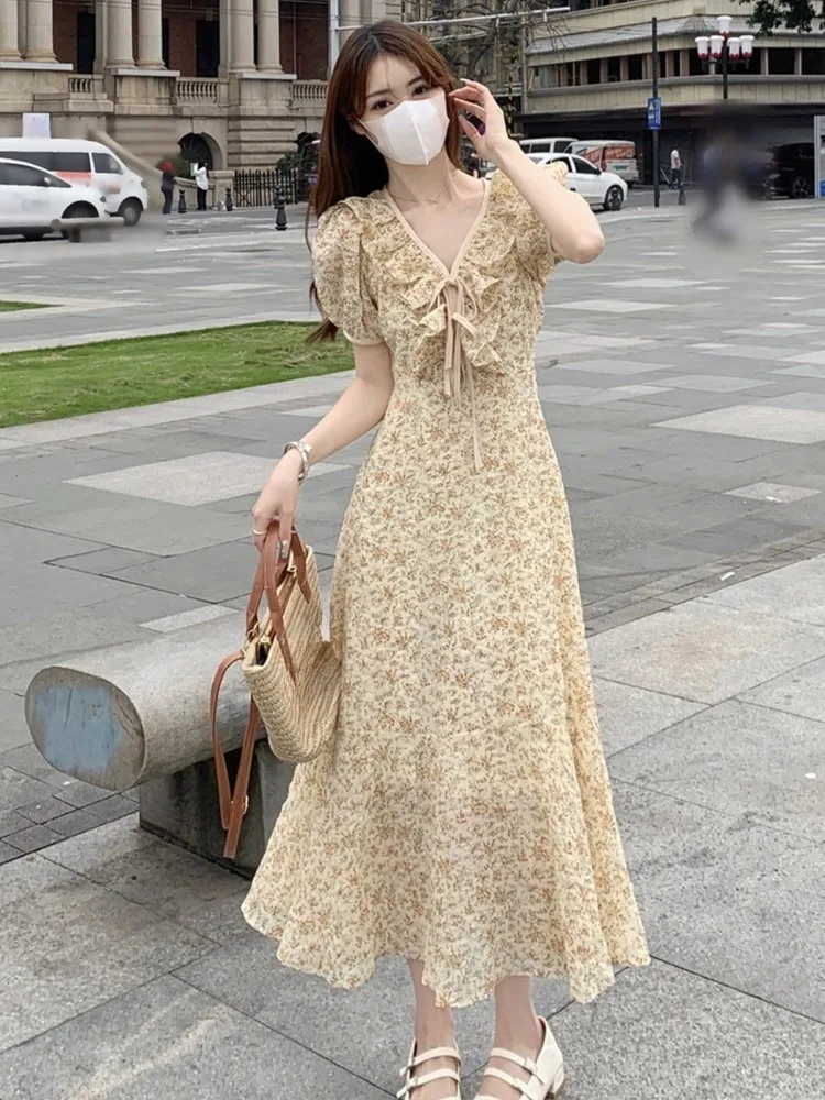 Women Summer French Mini Dress V Neck Puff Sleeve Floral Printed A Line Slim Waist Vestidos Elegant Vintage Office Lady Clothing
Women Summer French Mini Dress V Neck Puff Sleeve Floral Printed A Line Slim Waist Vestidos Elegant Vintage Office Lady Clothing