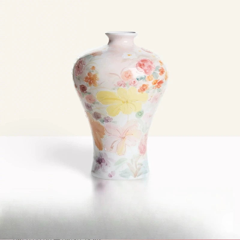 Hand-painted underglaze color handmade high-end niche entrance decorative vase art ornament
Hand-painted underglaze color handmade high-end niche entrance decorative vase art ornament
