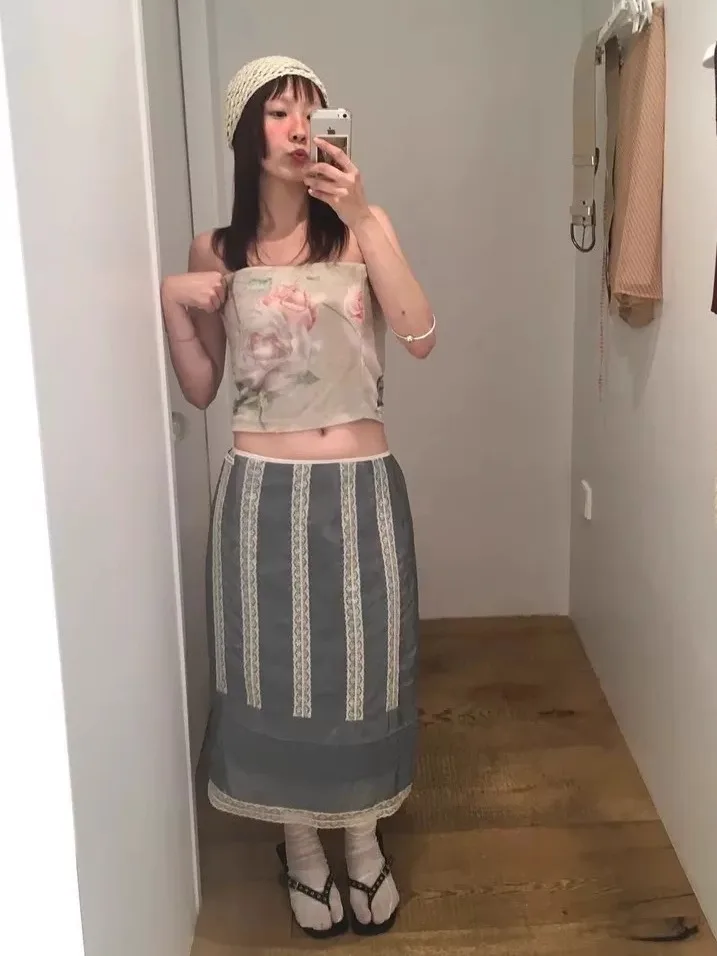 Ele кружевная юбка-миди с высокой талией, плиссированная женская юбка из полиэфирного волокна Ci Commute, повседневная одежда, пляжный дом
Ele кружевная юбка-миди с высокой талией, плиссированная женская юбка из полиэфирного волокна Ci Commute, повседневная одежда, пляжный дом