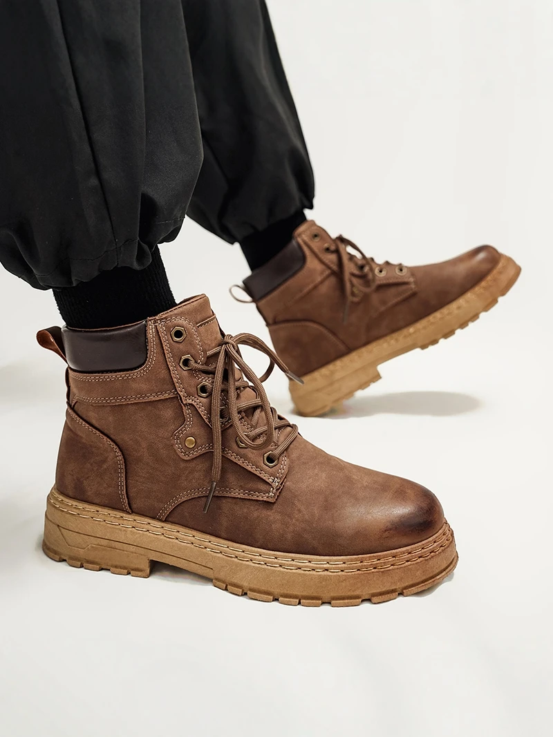 Men's Winter Boots Retro British Style Sport High Top Warm Fleece Lined Cotton Shoes Workwear Boots Increased Height
Men's Winter Boots Retro British Style Sport High Top Warm Fleece Lined Cotton Shoes Workwear Boots Increased Height