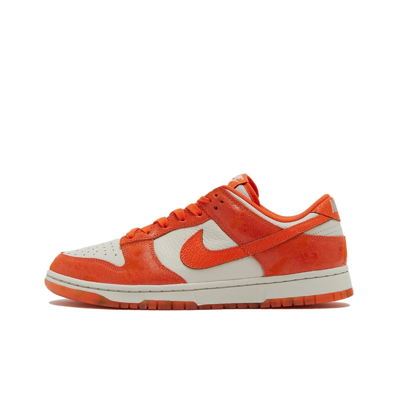 Кроссовки Nike Dunk Low 'Cracked Orange' женские, модель FN7773-001
Кроссовки Nike Dunk Low 'Cracked Orange' женские, модель FN7773-001