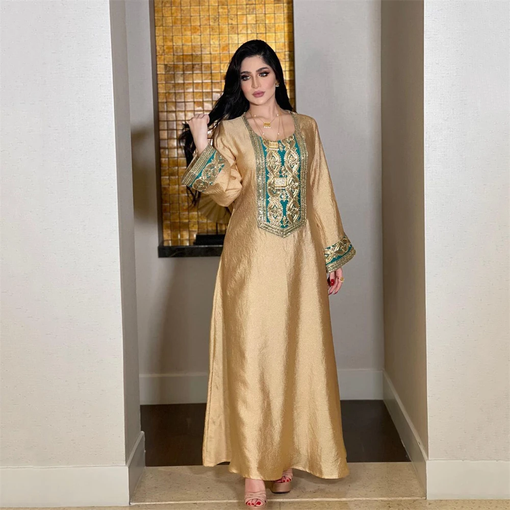 Vintage Middle Eastern Muslims Embroidery Full Sleeve Gold Wine Red Imitation Silk Glitters Long Dress 
Vintage Middle Eastern Muslims Embroidery Full Sleeve Gold Wine Red Imitation Silk Glitters Long Dress