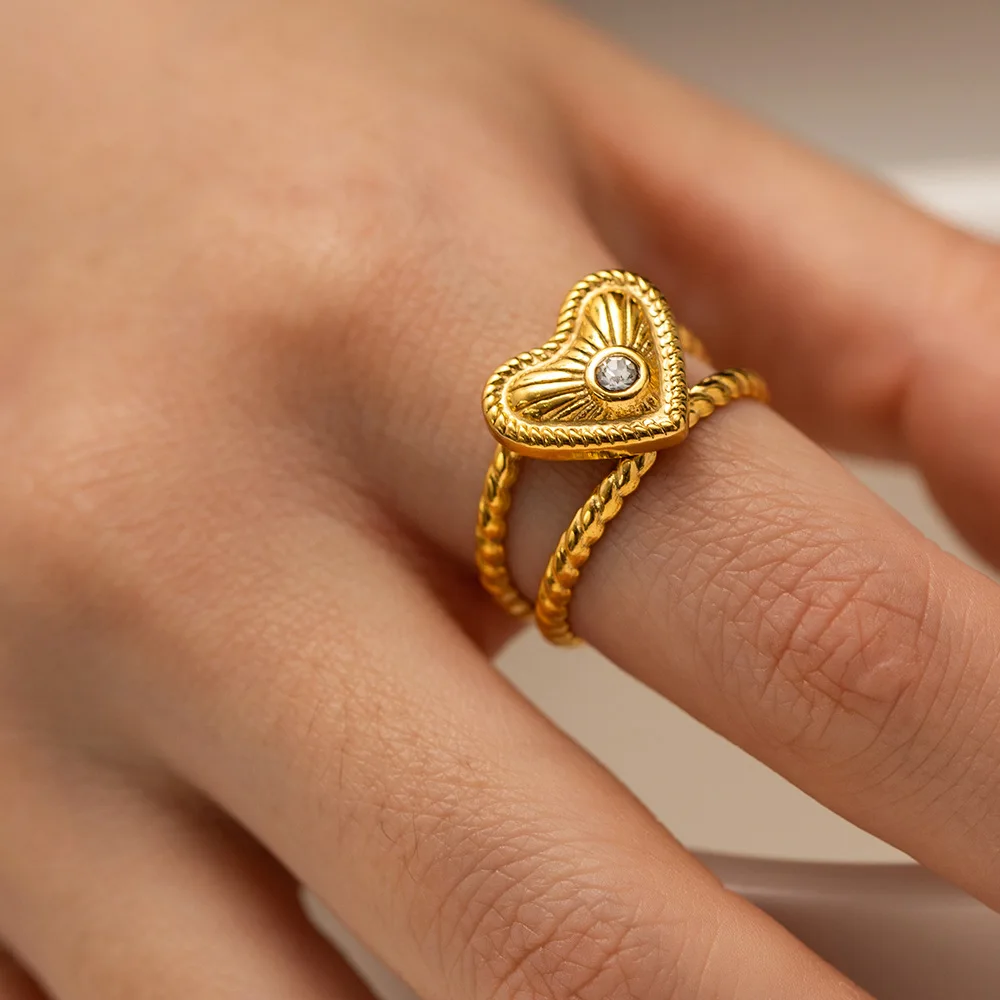 Fashion Heart-shaped Textured Jewelry Ring Stainless Steel 18k PVD Gold-plated Waterproof Diamond-encrusted Ring
Fashion Heart-shaped Textured Jewelry Ring Stainless Steel 18k PVD Gold-plated Waterproof Diamond-encrusted Ring