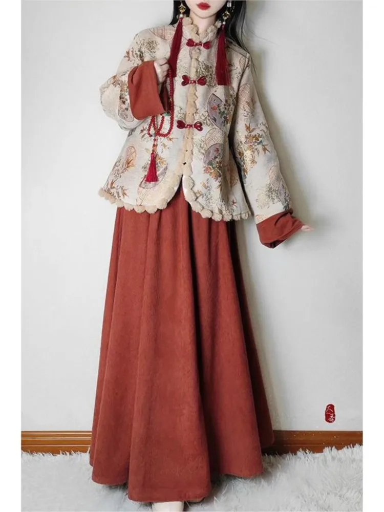 The new robe set features a Chinese style with short fleece cheongsam for women and broken skirt in Hanfu
The new robe set features a Chinese style with short fleece cheongsam for women and broken skirt in Hanfu